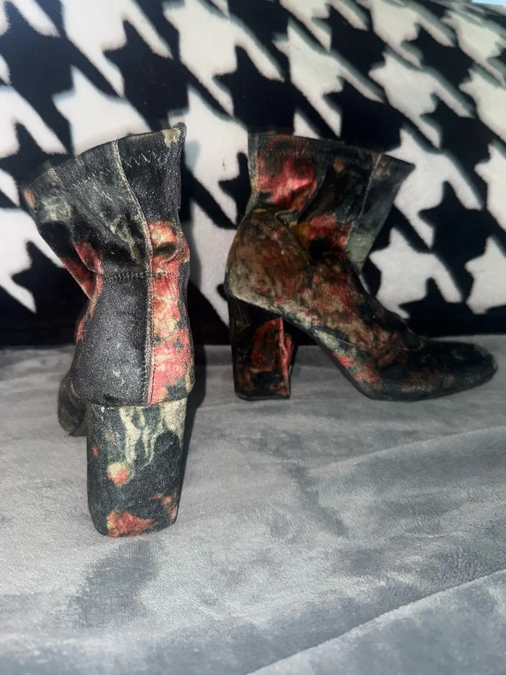 Floral Velvet Ankle Boots in Multicolor